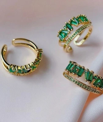 Anillo ajustable relleno de oro, 18k, estrás color esmeralda nuevo Foto 1 de 4