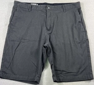 VINTAGE Volcom Bermuda Skater Shorts Men 38/11 Charcoal Gray Flat Front Sea Side - Picture 1 of 20