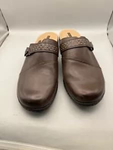 Clarks Collection Women Soft Cushion Brown Leather Slip on Shoes Clogs Size 9.5M - Picture 1 of 10