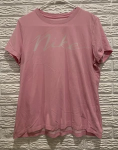 Camiseta para mujer The Nike talla L corte atlético rosa/blanco deletreado manga corta - Imagen 1 de 13