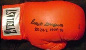Emile Griffith autographed boxing glove inscribed HOF 90 85-24-2 (welterweight) - Picture 1 of 1