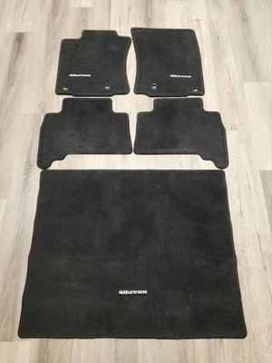Juego de 5 alfombrillas negras Toyota 4Runner 2013-2024 OEM (PT208-89190-20) Foto 1 de 4