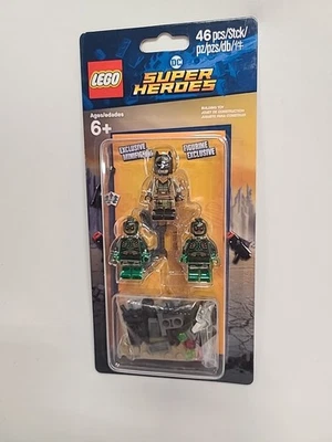 LEGO DC Comics Super Heroes: Knightmare Batman Accessory Set (853744) RARE - Image 1 of 4