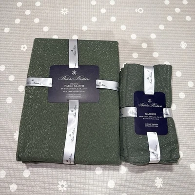 Brooks Brothers 60x84 Tablecloth 8 Napkins Green knitting gold glitter thread - Image 1 of 4