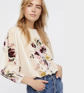 Free People Body Intimate Floral Samt Gr. S Beige Dolmanärmel Oberteil - Bild 1 von 12