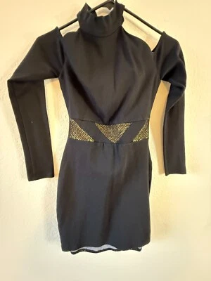 Vestido negro Starwars pequeño fuera del hombro Foto 1 de 4