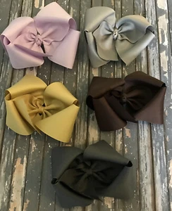 TaylorMade Boutique Hair Bow XXL Solid Lot Of 5 New Bows Clearance *** - Picture 1 of 2