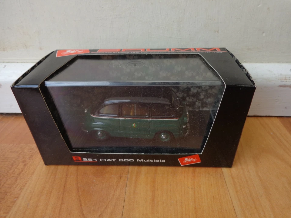 Brumm 1/43 Clásico Fiat 600 Multipla Verde Coche de Metal R251 - Imagen 1 de 1