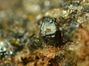 CHAFERITA Y BARNESITA de Lavrion, Grecia * MINERALES RAROS DE VANADIO * 1,9 cm - Imagen 1 de 6
