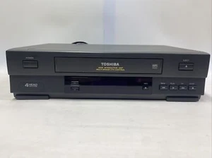 TOSHIBA W-403 4 Head VCR VHS Player Recorder Tested And Working No Remote - Picture 1 of 4
