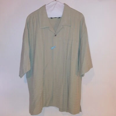 Montego Mon Men XXL Button Down Shirt 100% Silk Short Sleeve Light Green Texture - Image 1 of 4