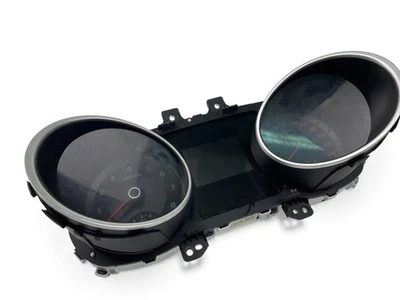 OK3018 KIA Instrument Cluster Speedometer 11642-02850 - Image 1 of 4