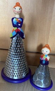 PYLONES kleine + große Reibe "MaDame + Nonna“ LILA-bunt neu + unbenutzt *selten* - Bild 1 von 17