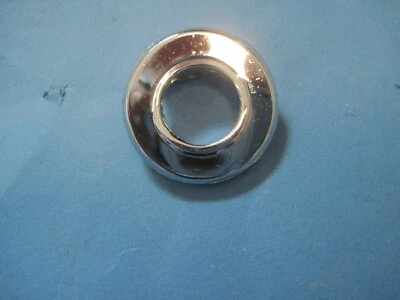 Moldura de antena de rádio 1968 1969 Plymouth Barracuda  - Imagem 1 de 2