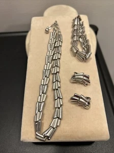 TRIFARI Silver Tone Necklace Bracelet Earrings Set Vintage Choker Clip On - Picture 1 of 10