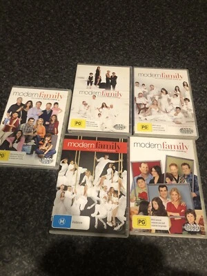 Modern Family Seasons 1-4 & 7 (1,2,3,4,7) Series DVD Disc Set Bundle Reg 4 - image 1 of 4