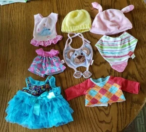 LOT OF 8 ASSORTED DOLL CLOTHES AND  BABY ITEMS - Picture 1 of 5