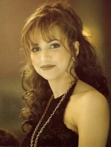 BEAUTIFUL DEBBIE GIBSON 5X7 Photo - Picture 1 of 1