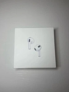 Apple AirPods 3. Generation drahtlose In-Ear-Kopfhörer mit Lightning-Gehäuse - Zdjęcie 1 z 18