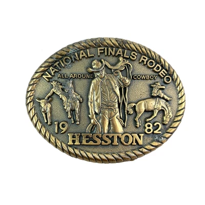 De colección 1982 NFR Finales Nacionales Rodeo Hesston PRC 3D 8ª Edición Hebilla de cinturón de metal Foto 1 de 4