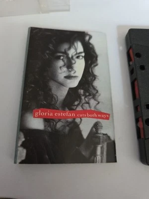 Gloria Estefan - Cuts Both Ways original UK 1989 Epic Cassette Foto 1 de 3