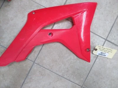 2018 年本田 CRF450R 右收音机 Shroud 19071-MKE-A00 红色 — 第 1/2 张图片