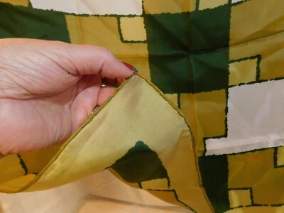 ALENTEY~ GEOMÉTRICO 66% NYLON 34% SEDA ~ BORDE ENROLLADO~ 26" CUADRADO, FIRMADO Foto 1 de 4