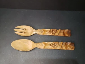 Cuchara y tenedor de madera tallada a mano decoración 10" hojas de vid de uva - Imagen 1 de 3