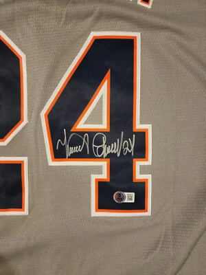 Miguel Cabrera Autographed Gray Detroit Tigers Jersey Beckett COA - Image 1 of 4