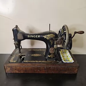 Antique Singer 128, 128K Hand Crank Sewing Machine with Rococo decals - Picture 1 of 13