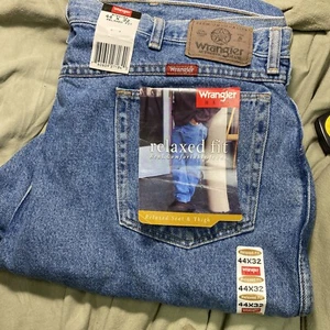 New Wrangler Men's Size 44x32 -97601RS Straight Regular Relaxed Fit Blue Denim - Picture 1 of 7