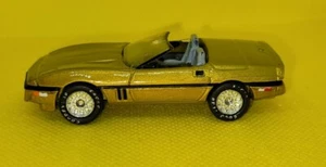 Chevy Corvette Ragtop 1983 Matchbox 1987 convertible dorado con neumáticos Goodyear—1/56 - Imagen 1 de 8