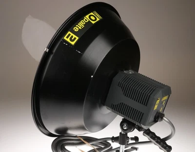 Balcar Opalite 2 17" Beauty Dish Reflector con rejilla - ¡excelente estado! Foto 1 de 4