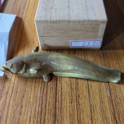 Estatua pisapapeles de bronce bagre de 3,9 pulgadas estatuilla japonesa de metalistería Foto 1 de 4