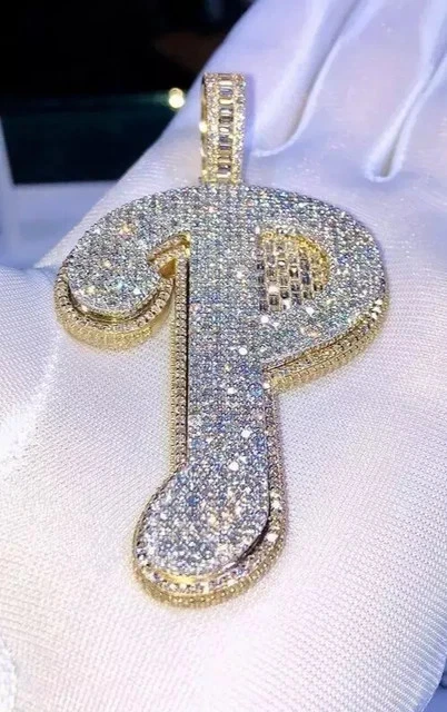 Colgante Moissanita Corte Redondo 6Ct Hombres Personalizar Letra "P' Chapado en Oro Amarillo 14K Foto 1 de 4