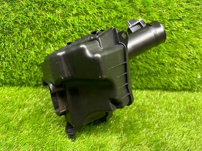 Limpador de ar direito do passageiro Nissan 370Z 2010-2020 caixa de entrada 16528-EV10B - Imagem 1 de 4