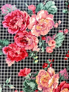 3 yards Cranston Print Works Joan Messmore Cabbage Roses Fabric Vtg Plaid USA - Picture 1 of 9