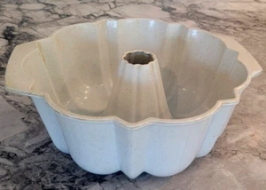 Original 9Wx4"H Bundt Ring 9 Tassen nordisches Backgeschirr/Gelatineform gerahmte Form/Pfanne - Bild 1 von 24