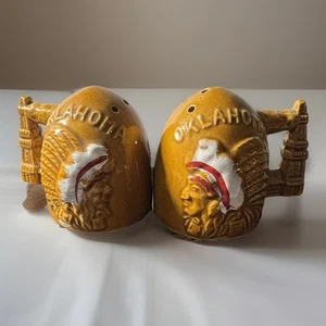 Vintage Oklahoma Souvenir Salt Pepper Shaker Set Japan Native American Headdress - Picture 1 of 7