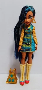 2022 MATTEL MONSTER HIGH CLEO DE NILE GENERATION 3 MIT ZUBEHÖR - Bild 1 von 8