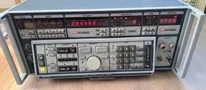 Adret 7200A Generatore di segnale RF VHF/UHF, da 100 kHz a 1300 MHz - Foto 1 di 23