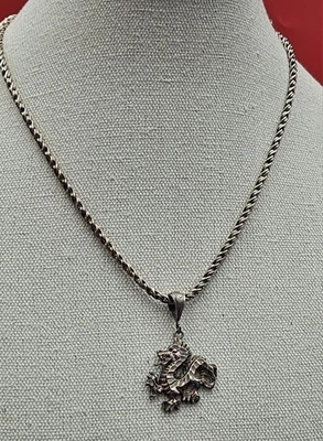 Collar colgante de dragón de plata de ley Foto 1 de 4