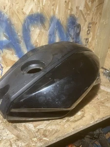 YAMAHA YZF R 125 2013 BENZIN TANKDECKEL VERKLEIDUNG EINFASSUNG VERKLEIDUNGEN /2008-2014 - Bild 1 von 8