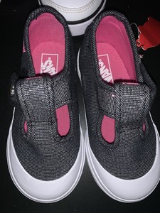 baby vans size 6