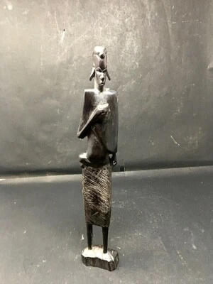 Escultura antiga de madeira esculpida à mão figura tribal africana preta figura estatueta - Imagem 1 de 4