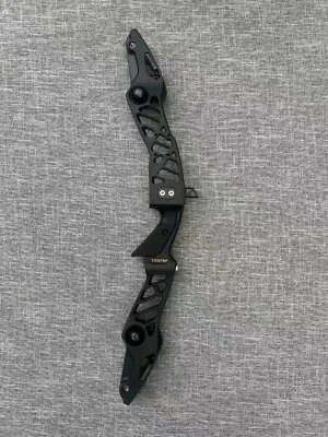 25'' Competition Recurve Bow Riser ILF Aluminum Alloy Bow Handle Right Hand Use - Image 1 of 4