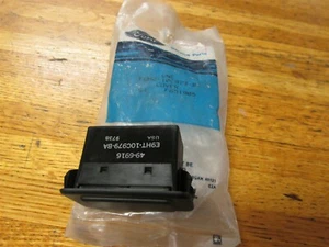 NOS 1990 -1999 FORD F600 F700 F800 CF700 CF800 DASH WARNING LIGHT BLOCKOFF PANEL - Picture 1 of 5