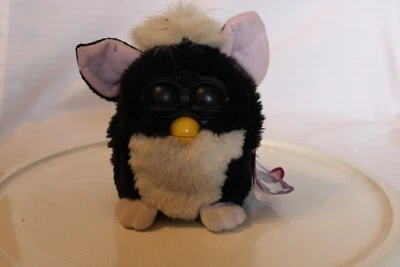 Original 1998 Tiger Electronic Furby Skunk Black & White, Gray Eyes Model 70-800 - Image 1 of 4