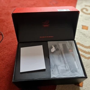 ASUS ROG Thor 850W 80 Plus Platinum Modular PSU Gaming Netzteil versiegelt - Bild 1 von 6