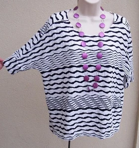 Chico's black & white stretch knit top size 0 XS S crinkle dolman blouse shirt - Picture 1 of 7